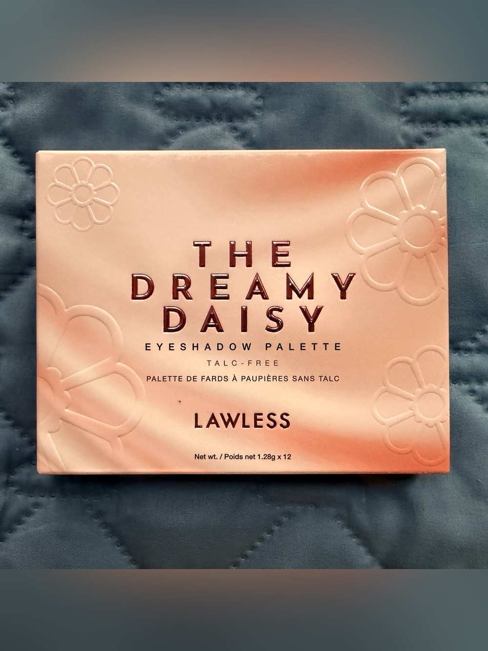 LAWLESS The Dreamy Daisy Eyeshadow Palette